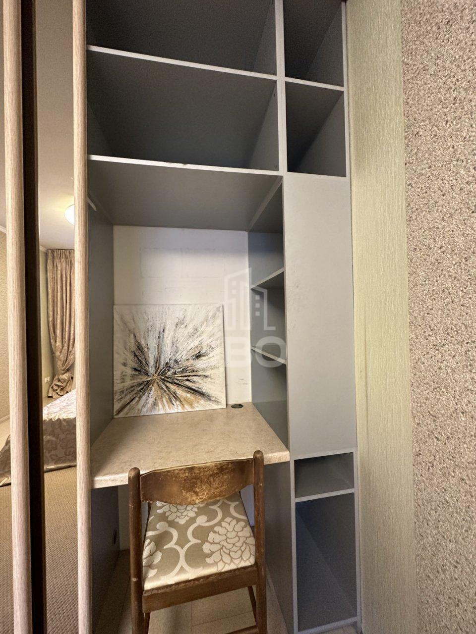 однокомнатная квартира в Санкт-Петербурге по адресу: Серебристый б-р., 15