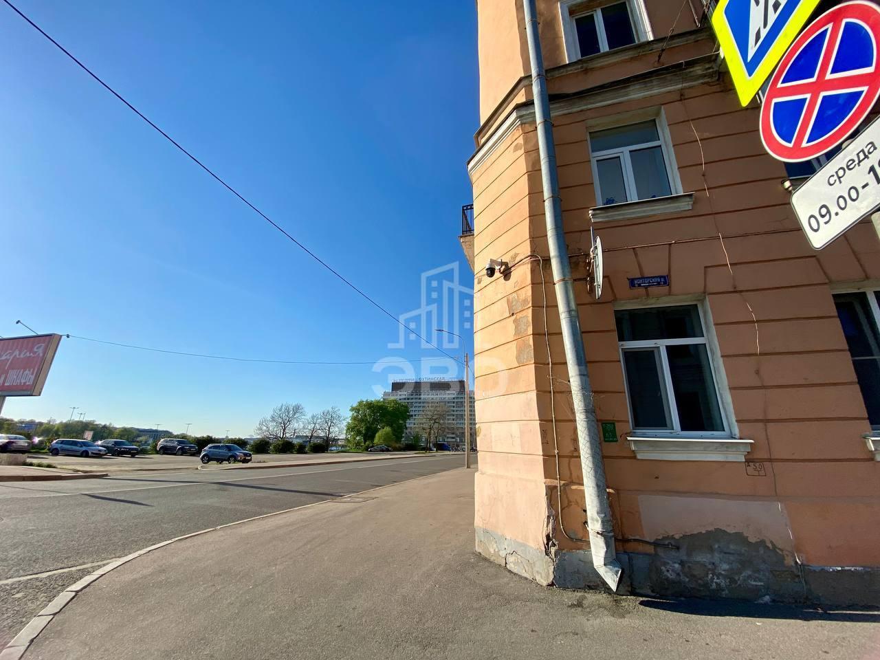 комната в Санкт-Петербурге по адресу: Большеохтинский проспект, 5/10, к 1