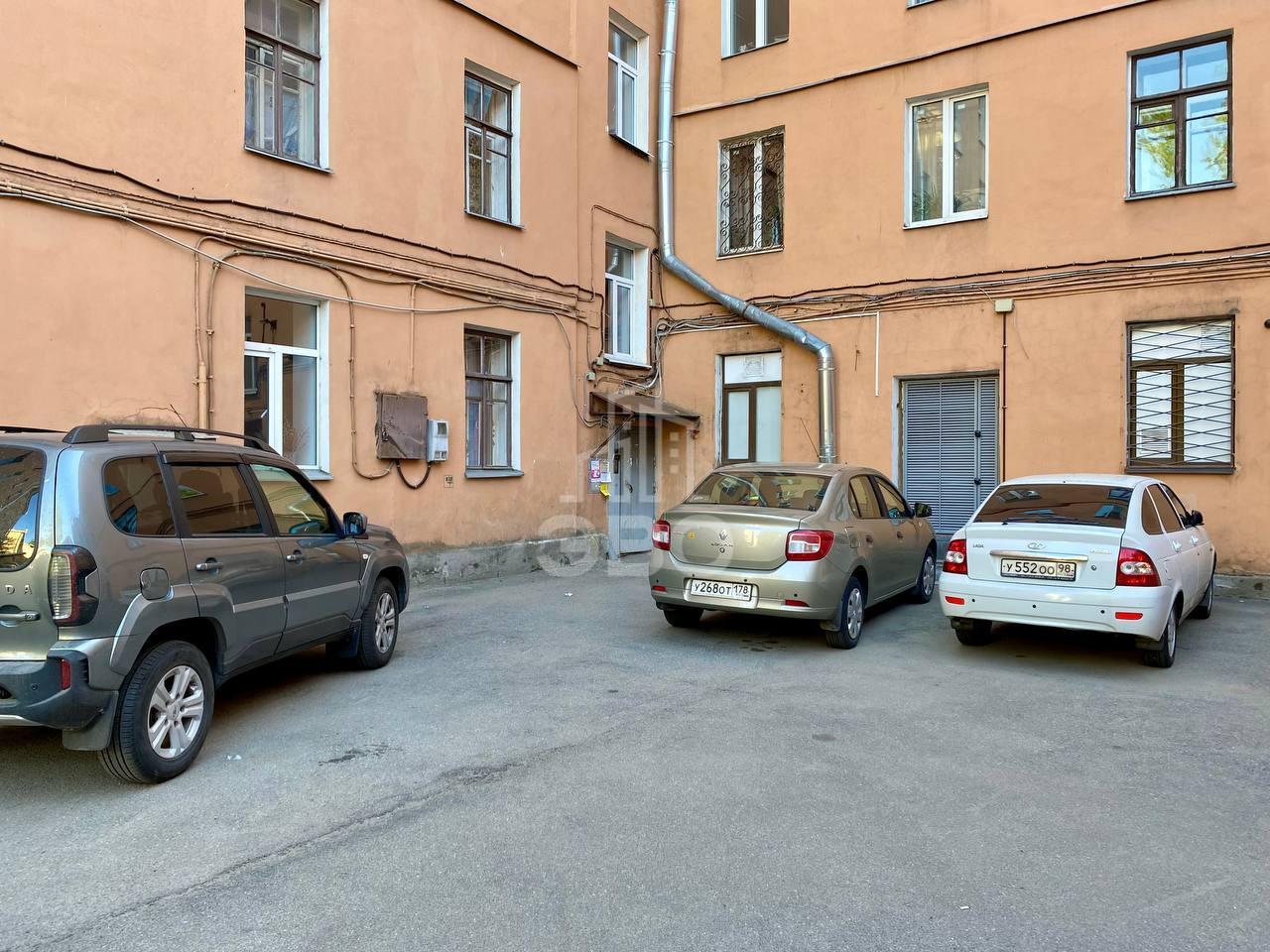 комната в Санкт-Петербурге по адресу: Большеохтинский проспект, 5/10, к 1