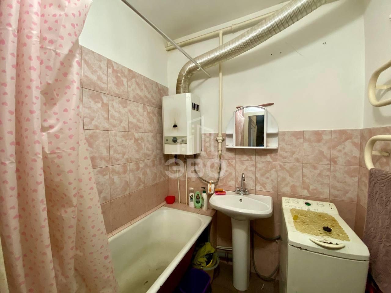 комната в Санкт-Петербурге по адресу: Большеохтинский проспект, 5/10, к 1