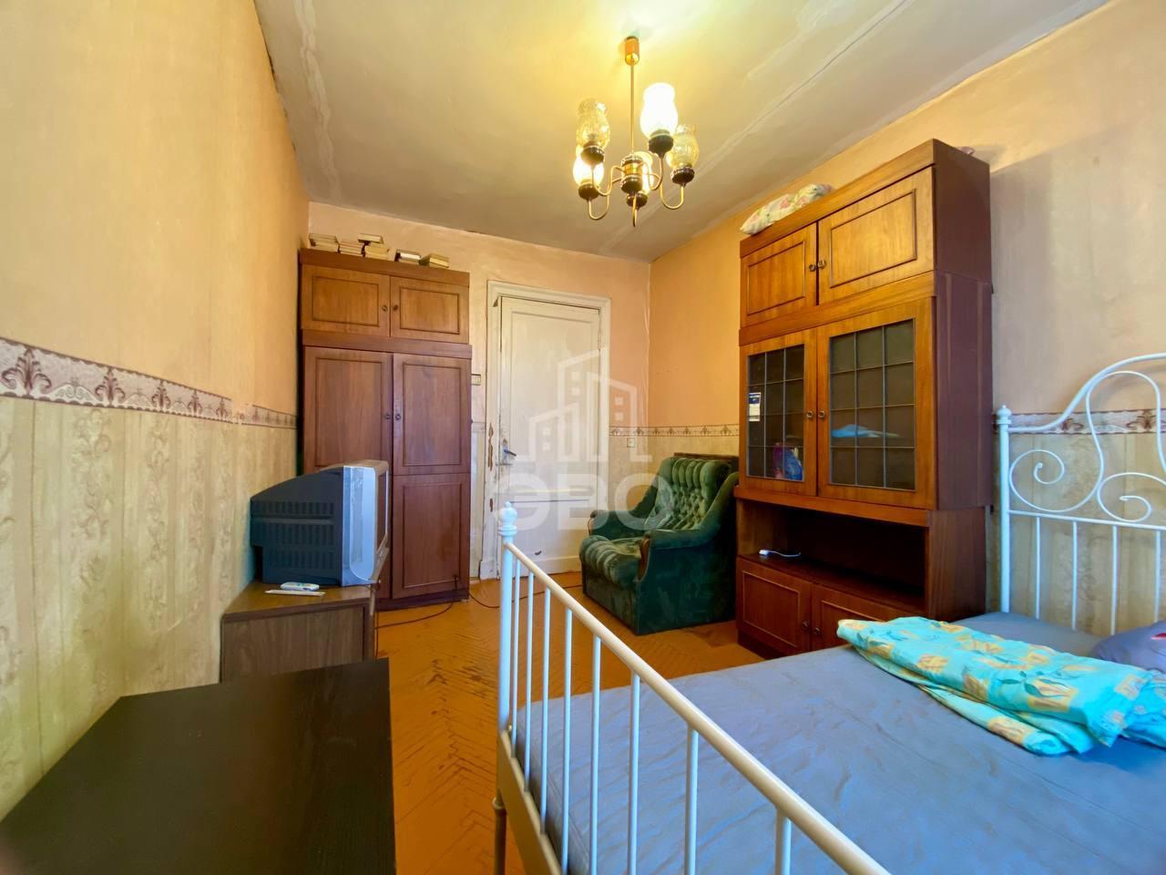 комната в Санкт-Петербурге по адресу: Большеохтинский проспект, 5/10, к 1