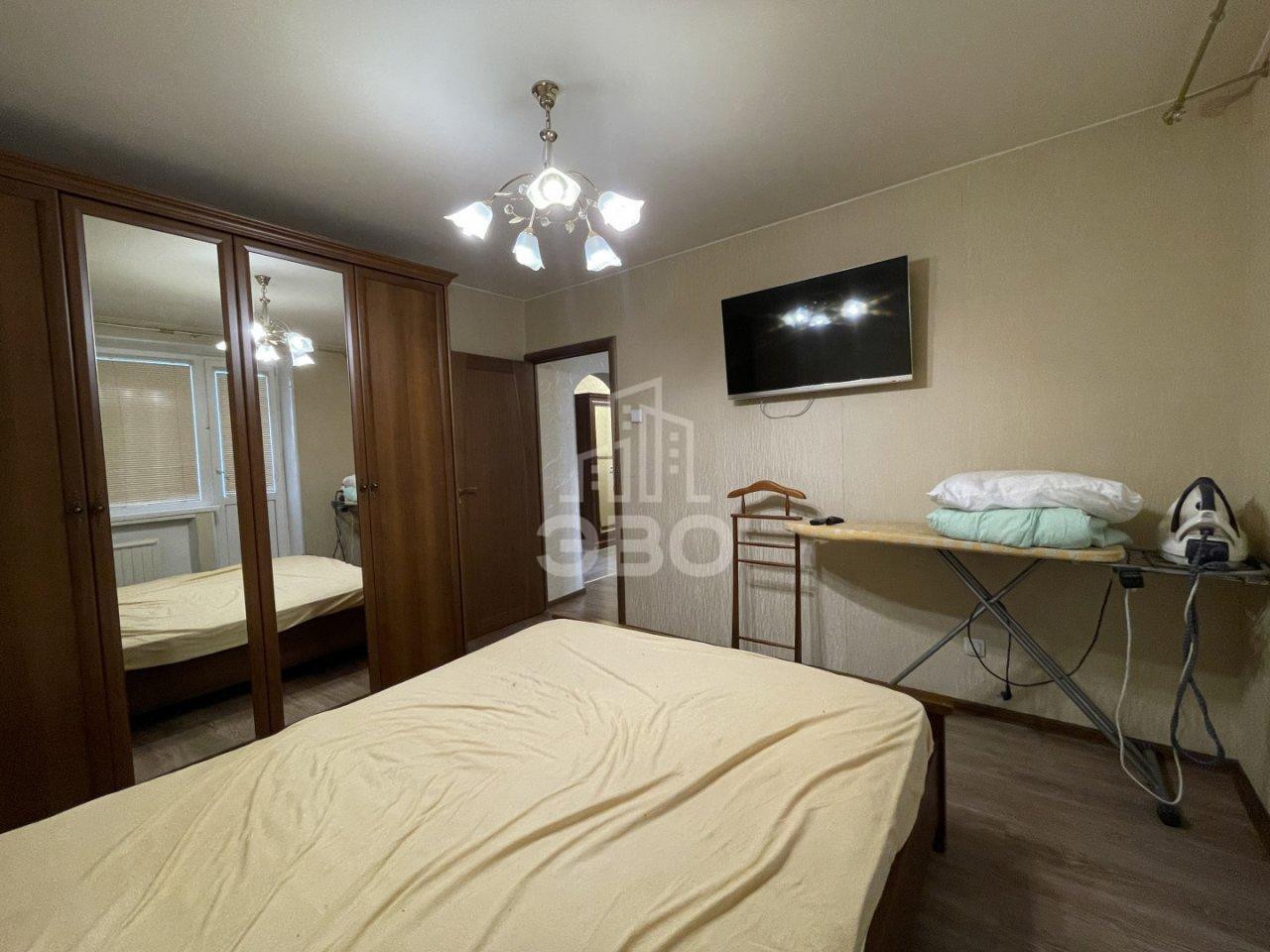 трехкомнатная квартира в Санкт-Петербурге по адресу: Ярослава Гашека ул., 2