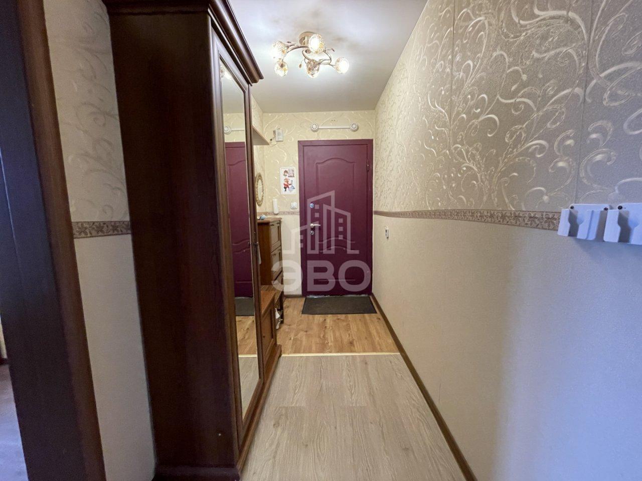 трехкомнатная квартира в Санкт-Петербурге по адресу: Ярослава Гашека ул., 2