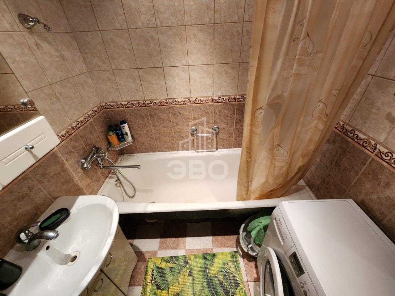 двухкомнатная квартира в Санкт-Петербурге по адресу: Генерала Симоняка ул., 4, к 5