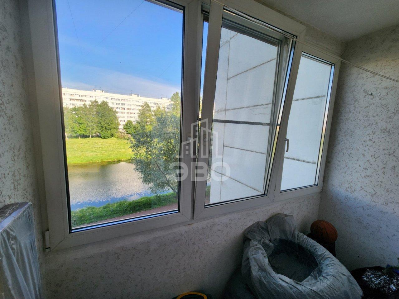 двухкомнатная квартира в Санкт-Петербурге по адресу: Генерала Симоняка ул., 4, к 5