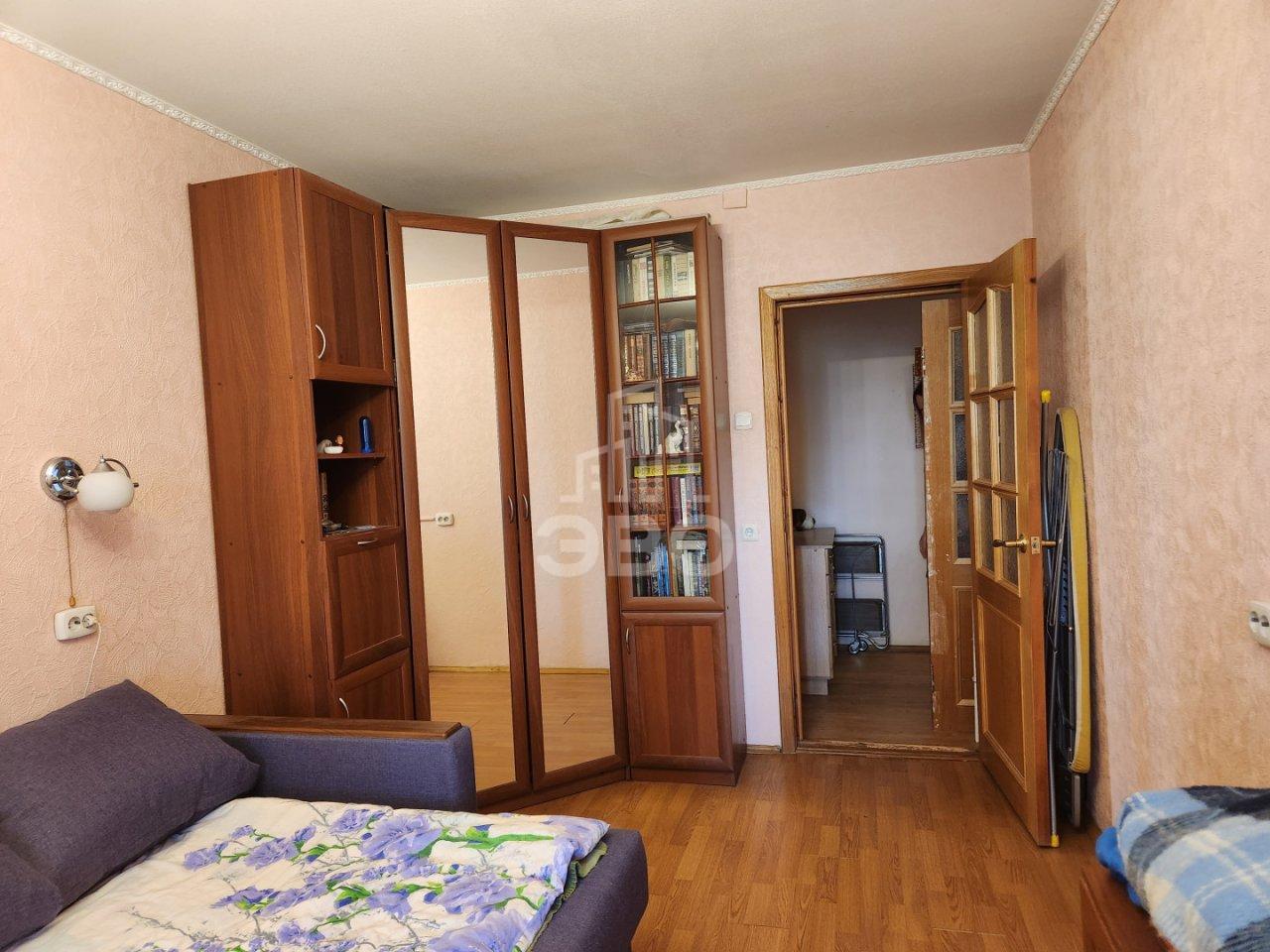 двухкомнатная квартира в Санкт-Петербурге по адресу: Генерала Симоняка ул., 4, к 5