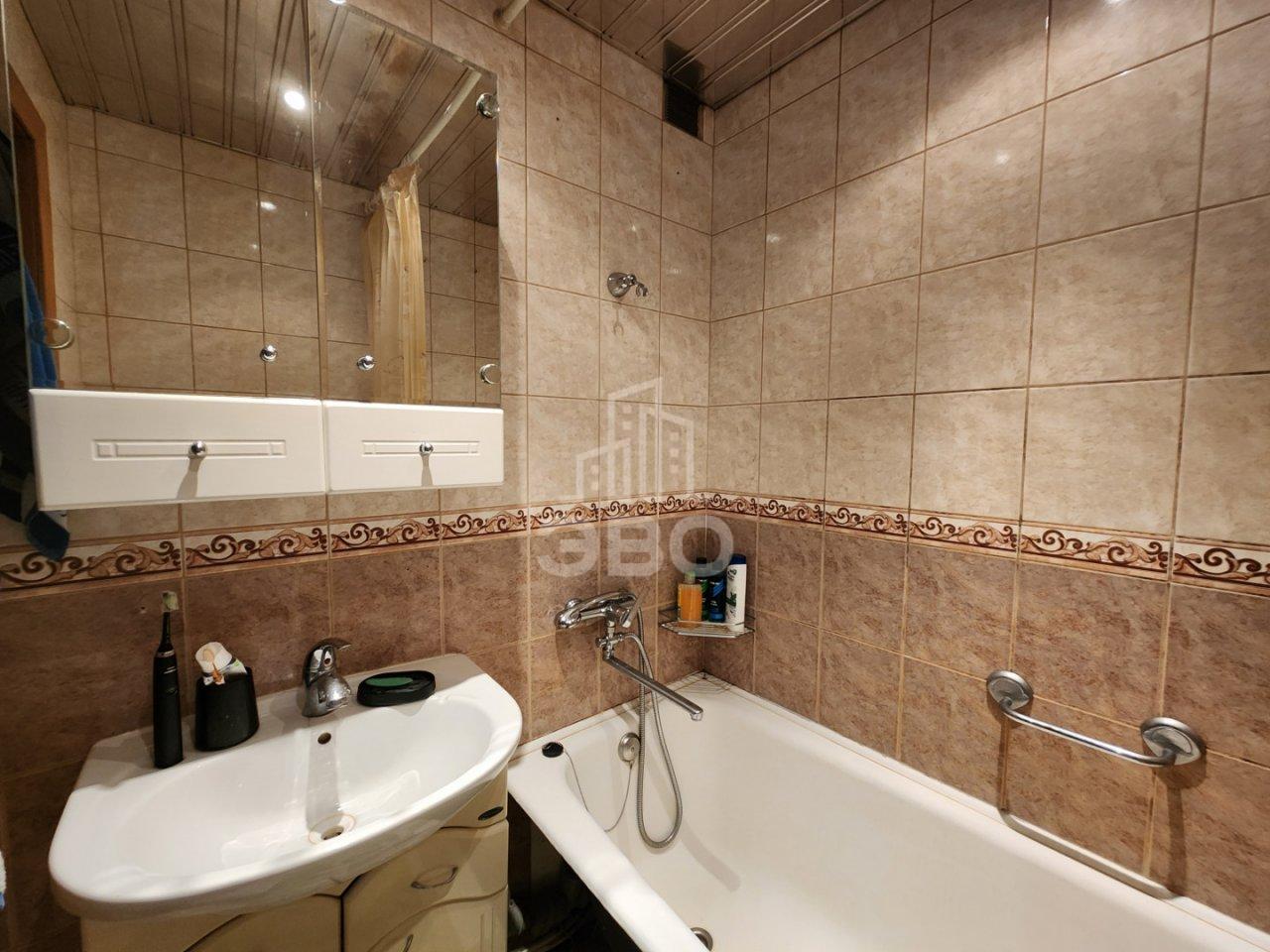 двухкомнатная квартира в Санкт-Петербурге по адресу: Генерала Симоняка ул., 4, к 5