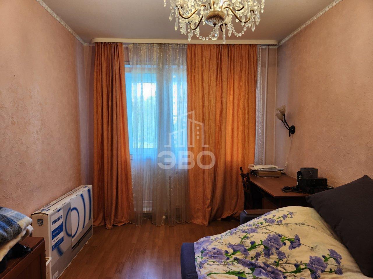 двухкомнатная квартира в Санкт-Петербурге по адресу: Генерала Симоняка ул., 4, к 5