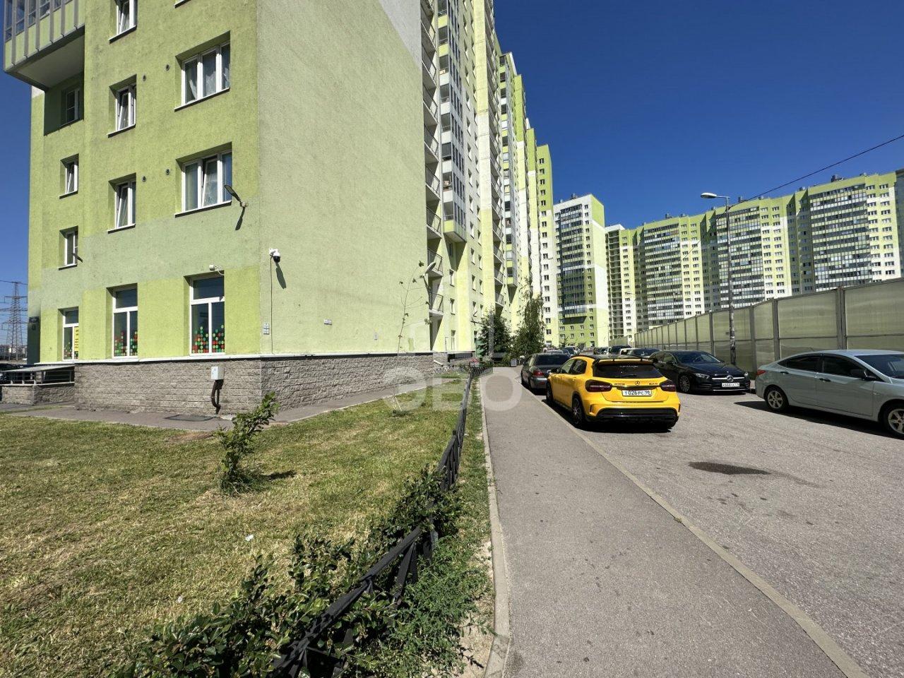 трехкомнатная квартира в Санкт-Петербурге по адресу: Маршака проспект, 2, к 1, литера А