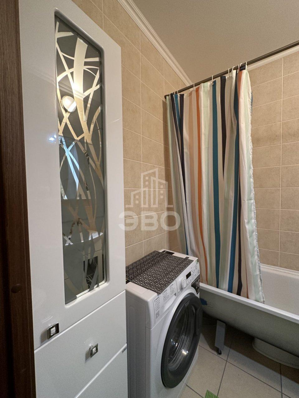 трехкомнатная квартира в Санкт-Петербурге по адресу: Маршака проспект, 2, к 1, литера А