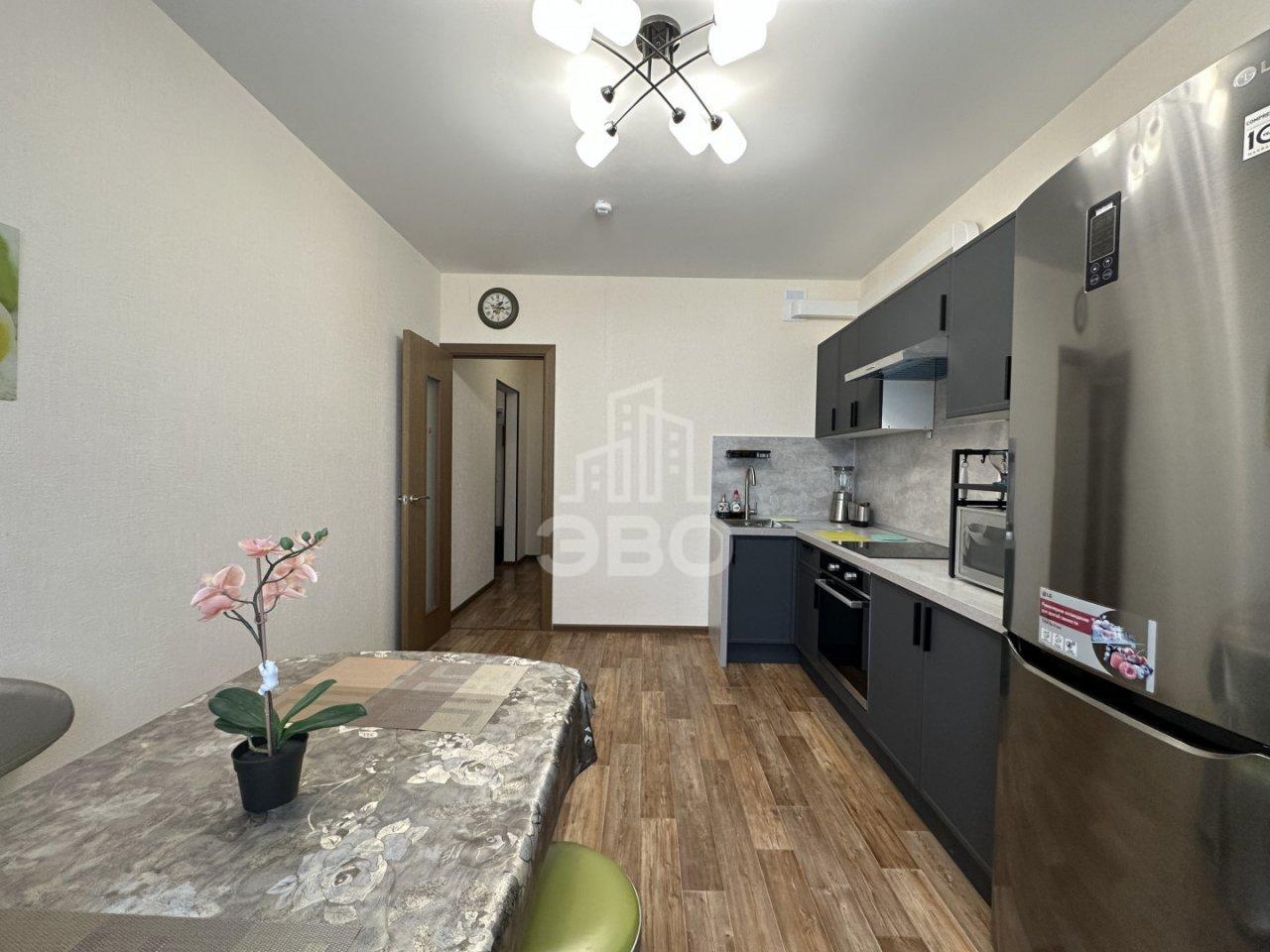 трехкомнатная квартира в Санкт-Петербурге по адресу: Маршака проспект, 2, к 1, литера А