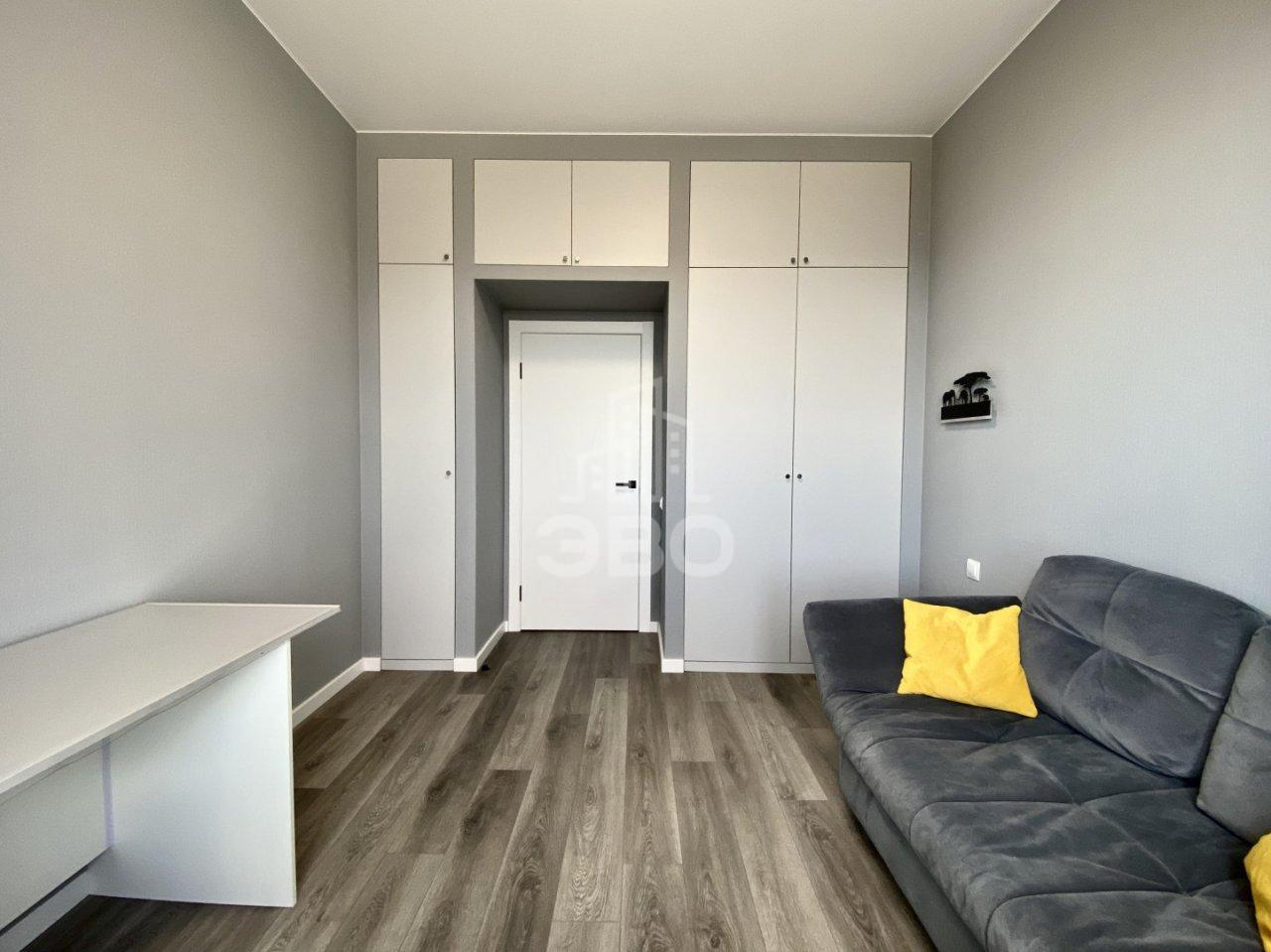 трехкомнатная квартира в Санкт-Петербурге по адресу: Миклухо Маклая наб., 1, к 1