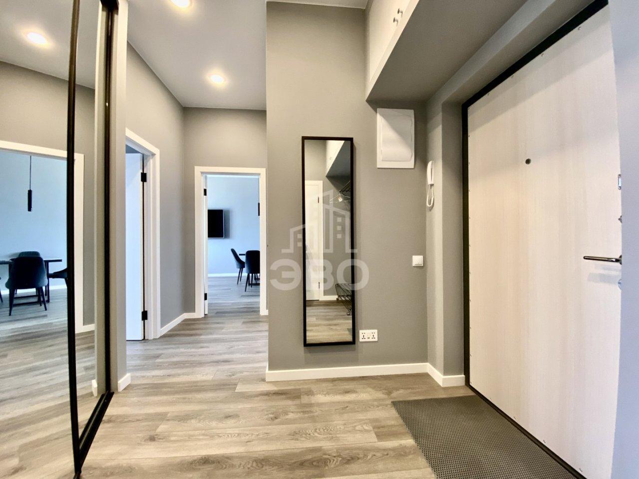 трехкомнатная квартира в Санкт-Петербурге по адресу: Миклухо Маклая наб., 1, к 1