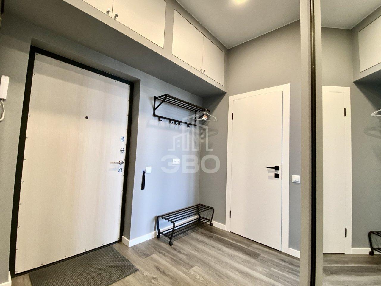 трехкомнатная квартира в Санкт-Петербурге по адресу: Миклухо Маклая наб., 1, к 1