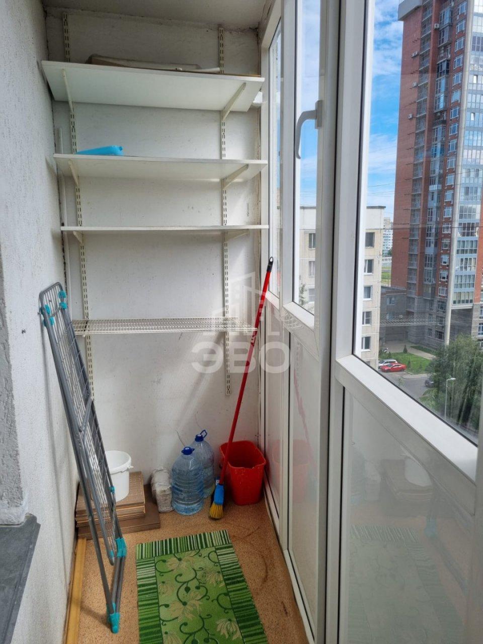 однокомнатная квартира в Санкт-Петербурге по адресу: Подвойского ул., 24, к 3