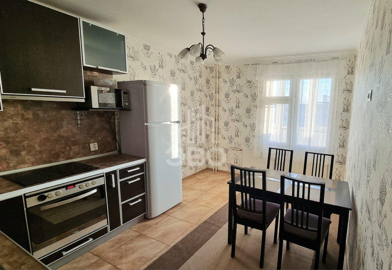 однокомнатная квартира в Санкт-Петербурге по адресу: Подвойского ул., 24, к 3