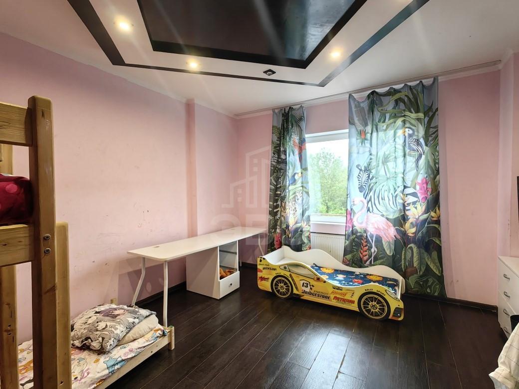 четырехкомнатная квартира в Санкт-Петербурге по адресу: Ропшинское ш., 3, к 2