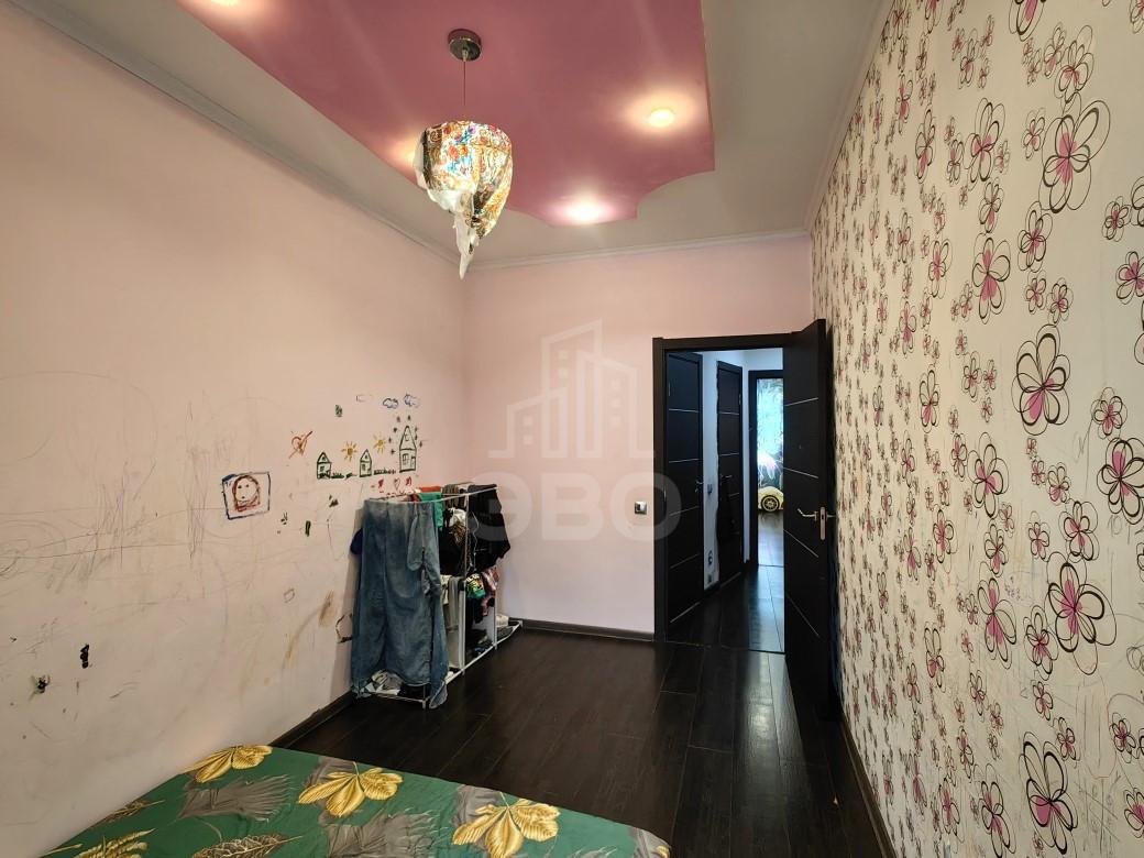 четырехкомнатная квартира в Санкт-Петербурге по адресу: Ропшинское ш., 3, к 2