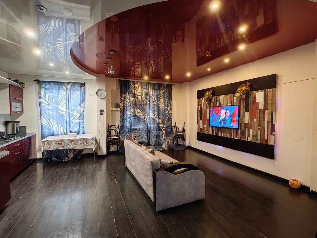 четырехкомнатная квартира в Санкт-Петербурге по адресу: Ропшинское ш., 3, к 2