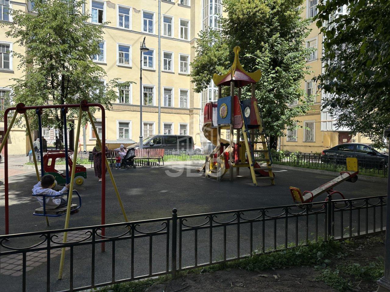 комната в Санкт-Петербурге по адресу: 5-я Красноармейская ул., 17, литера А