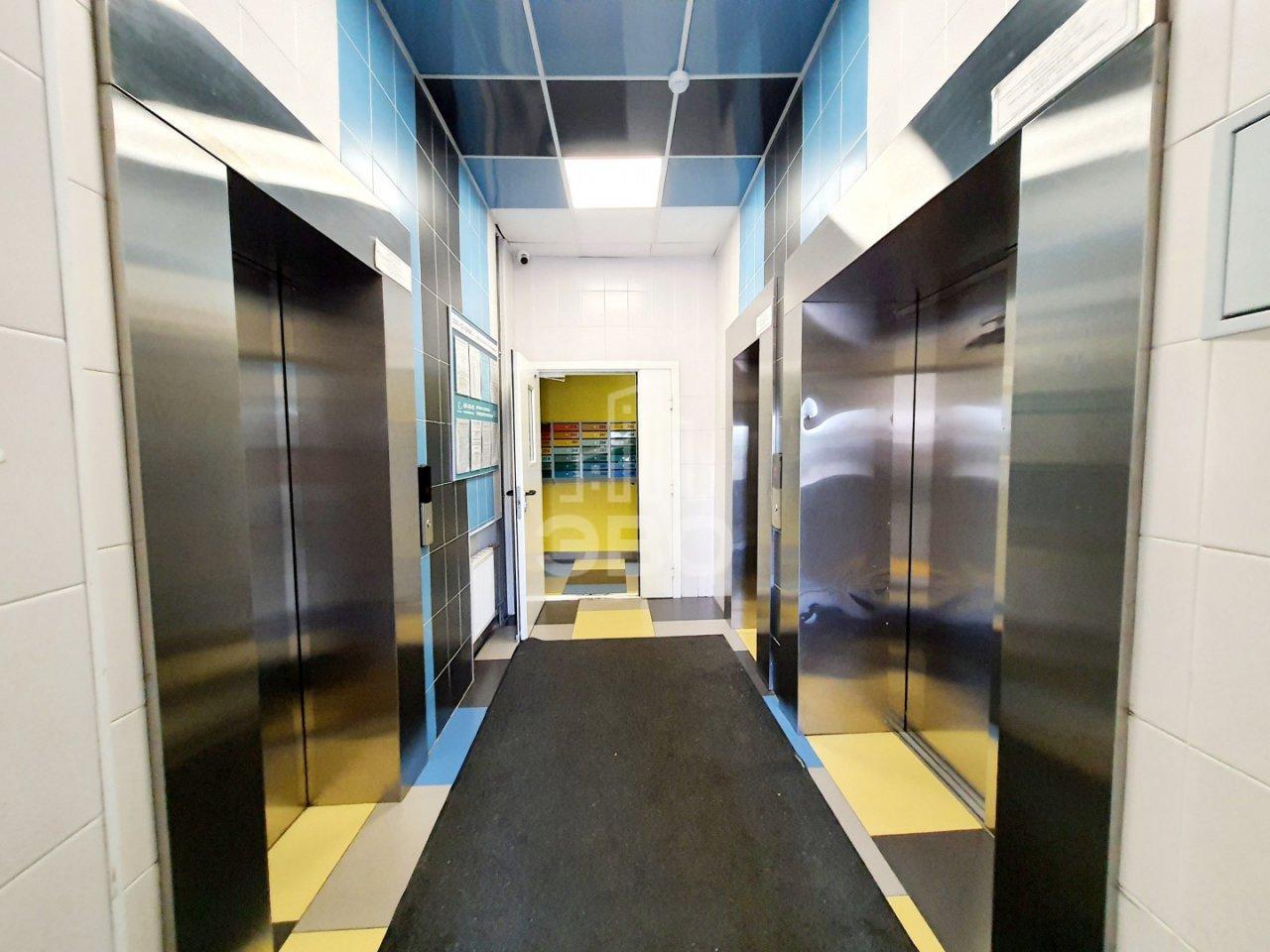 однокомнатная квартира в Санкт-Петербурге по адресу: Парашютная ул., 42, к 1