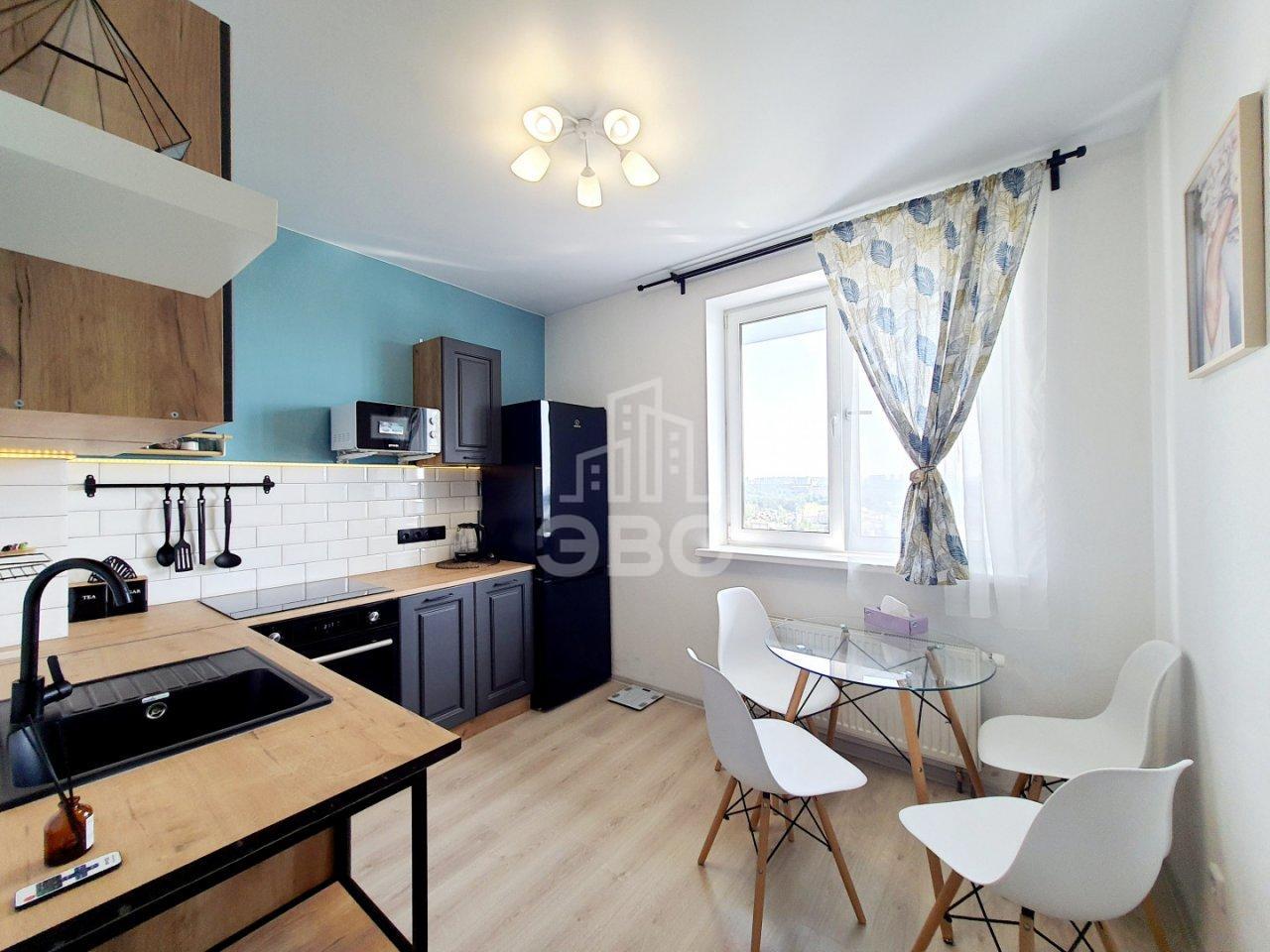 однокомнатная квартира в Санкт-Петербурге по адресу: Парашютная ул., 42, к 1