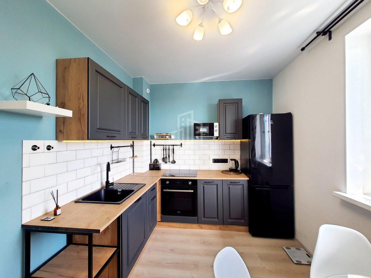 однокомнатная квартира в Санкт-Петербурге по адресу: Парашютная ул., 42, к 1