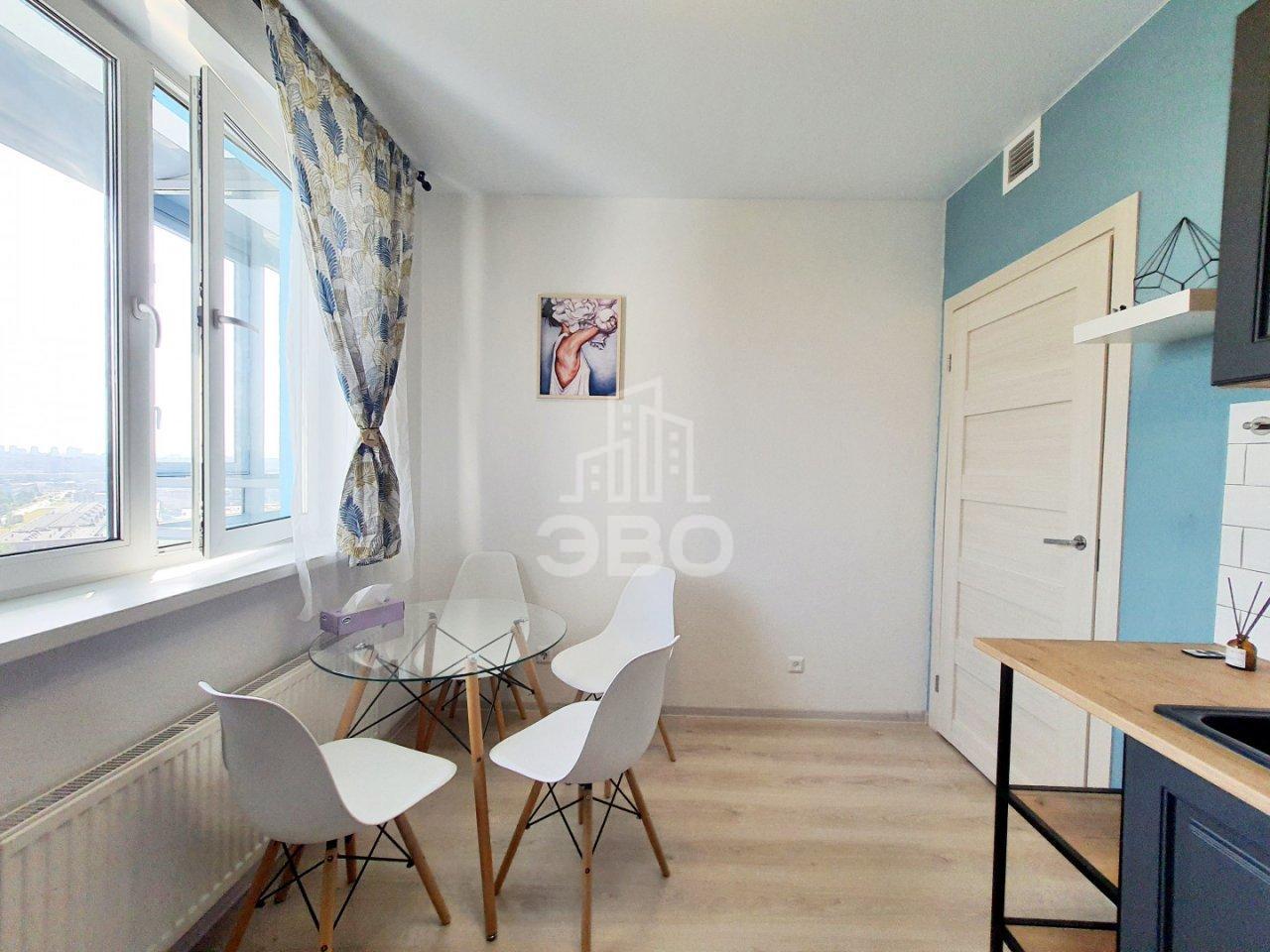 однокомнатная квартира в Санкт-Петербурге по адресу: Парашютная ул., 42, к 1