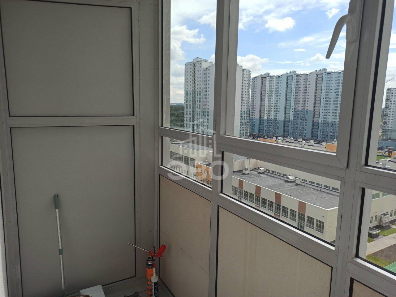 однокомнатная квартира в Санкт-Петербурге по адресу: Чарушинская ул., 24, к 1