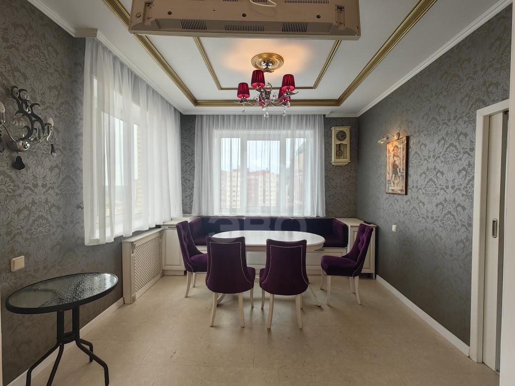 трехкомнатная квартира в Санкт-Петербурге по адресу: Шоссе в Лаврики ул., 74, к 1