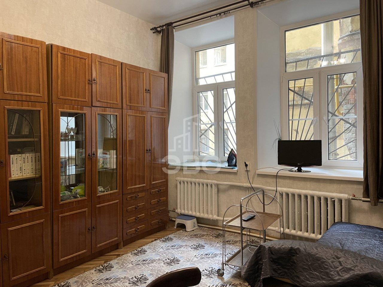 комната в Санкт-Петербурге по адресу: Кирилловская ул., 18