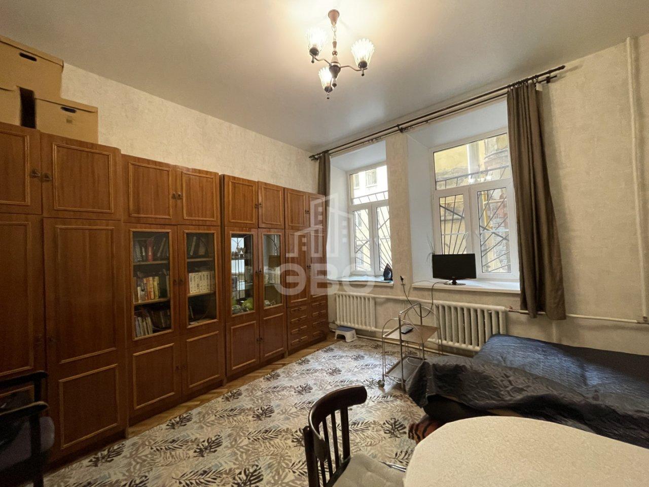 комната в Санкт-Петербурге по адресу: Кирилловская ул., 18