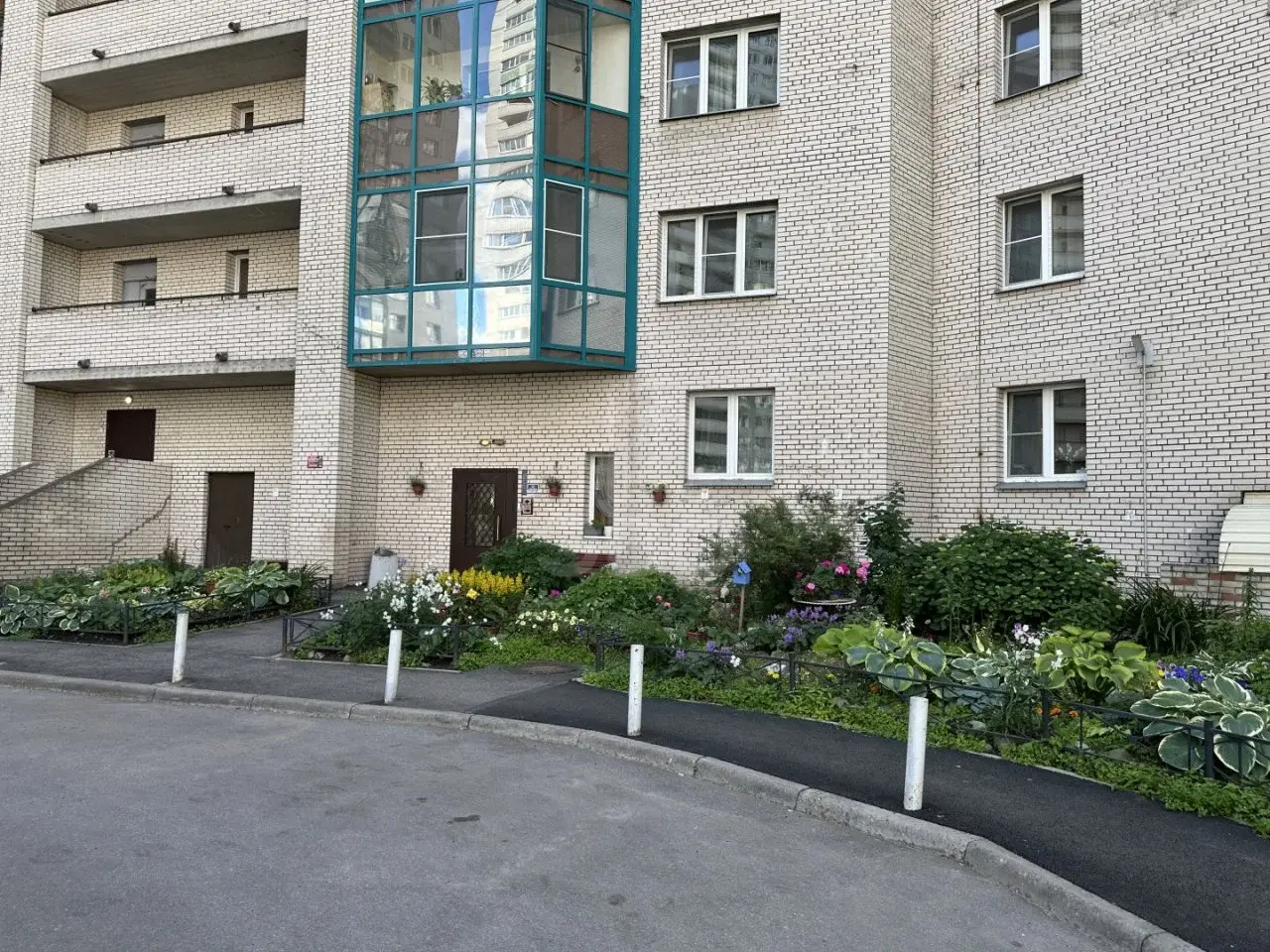 однокомнатная квартира в Санкт-Петербурге по адресу: Шелгунова ул., 9, к 1
