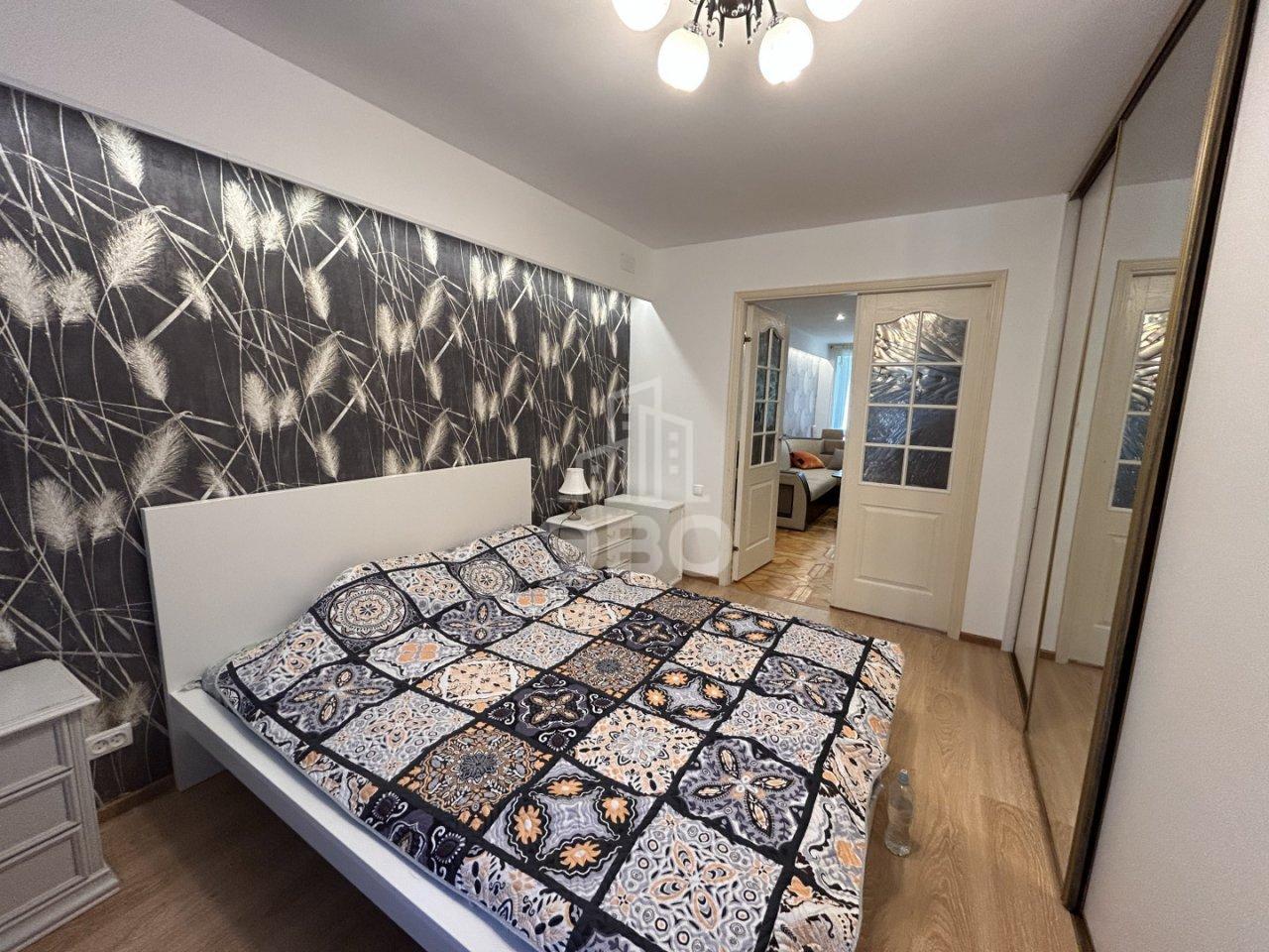 трехкомнатная квартира в Санкт-Петербурге по адресу: Кораблестроителей ул., 23