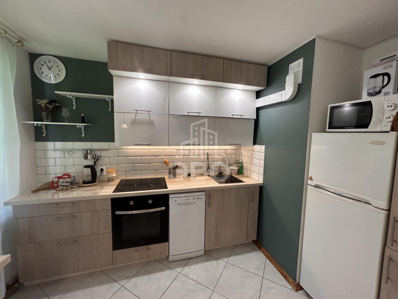 трехкомнатная квартира в Санкт-Петербурге по адресу: Кораблестроителей ул., 23