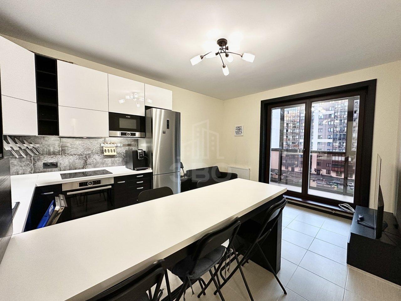 трехкомнатная квартира в Ленинградской области по адресу: Менделеева б-р., 12, к 1