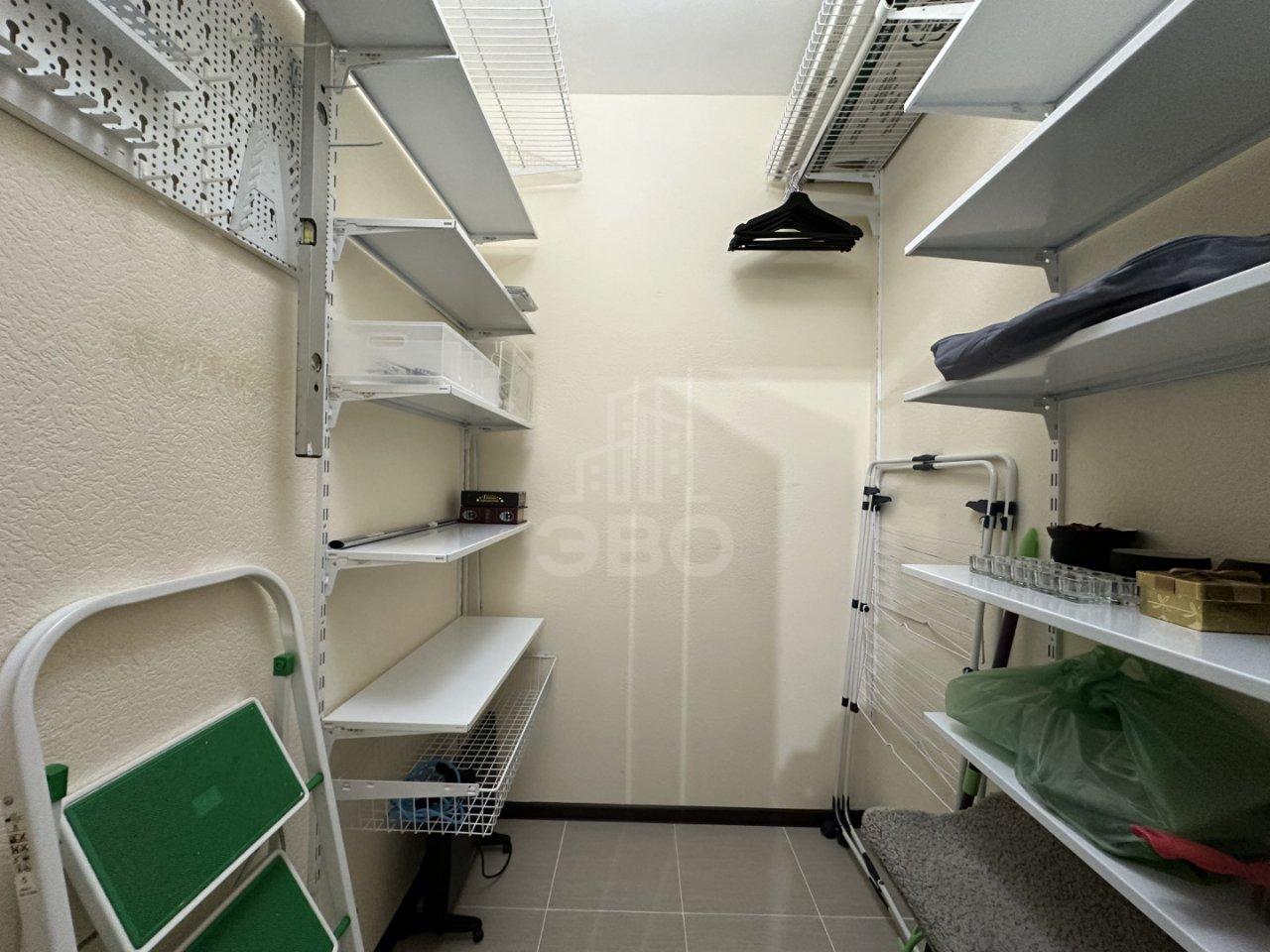 трехкомнатная квартира в Ленинградской области по адресу: Менделеева б-р., 12, к 1