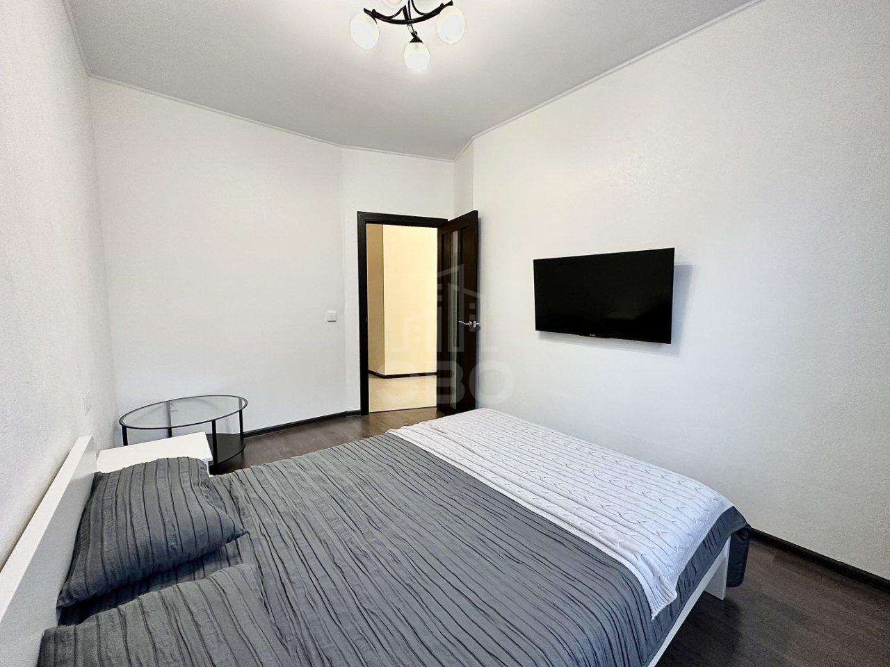 трехкомнатная квартира в Ленинградской области по адресу: Менделеева б-р., 12, к 1