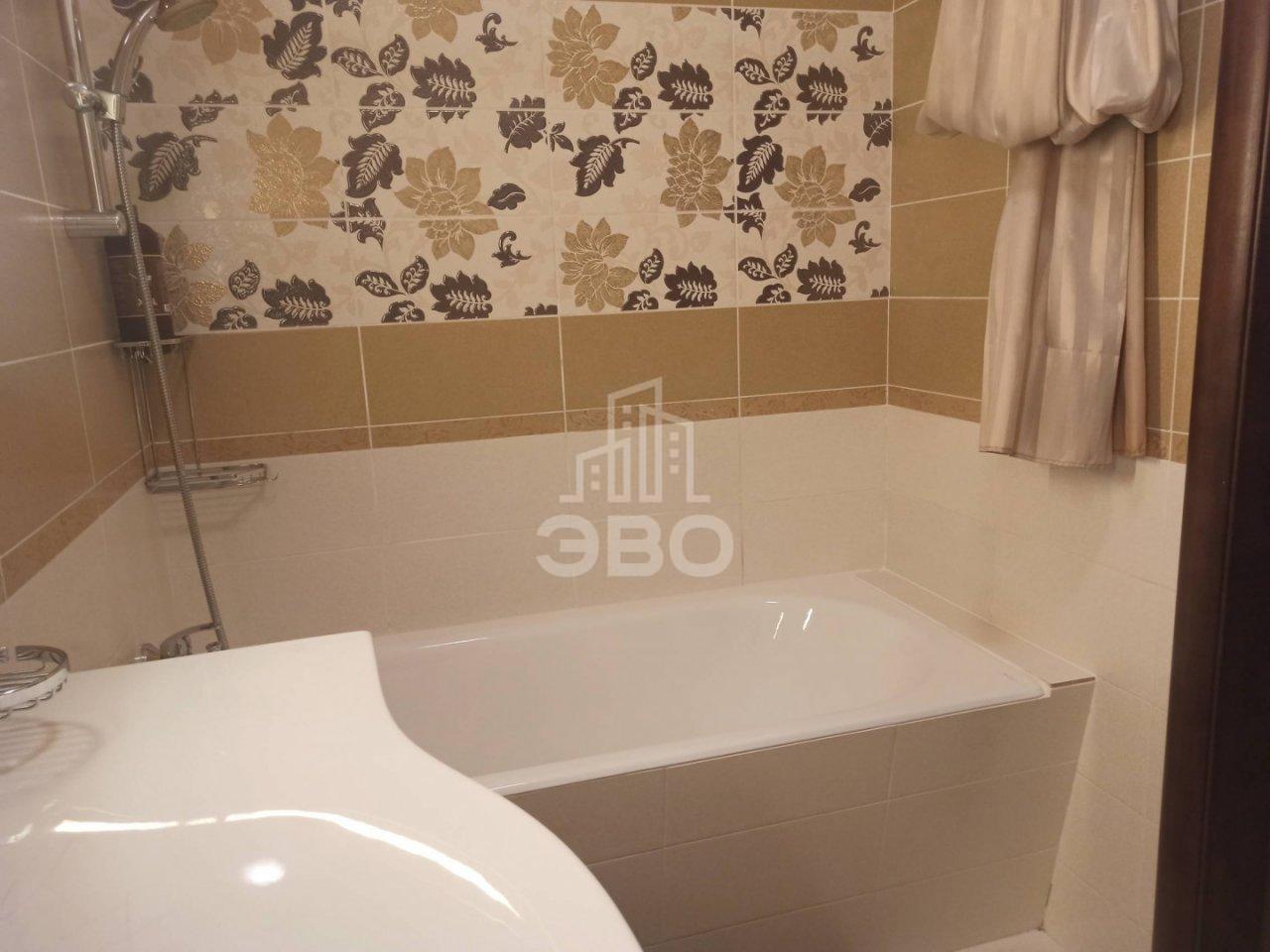 трехкомнатная квартира в Санкт-Петербурге по адресу: Варшавская ул., 23, к 3