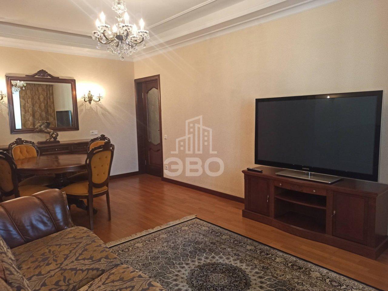 трехкомнатная квартира в Санкт-Петербурге по адресу: Варшавская ул., 23, к 3