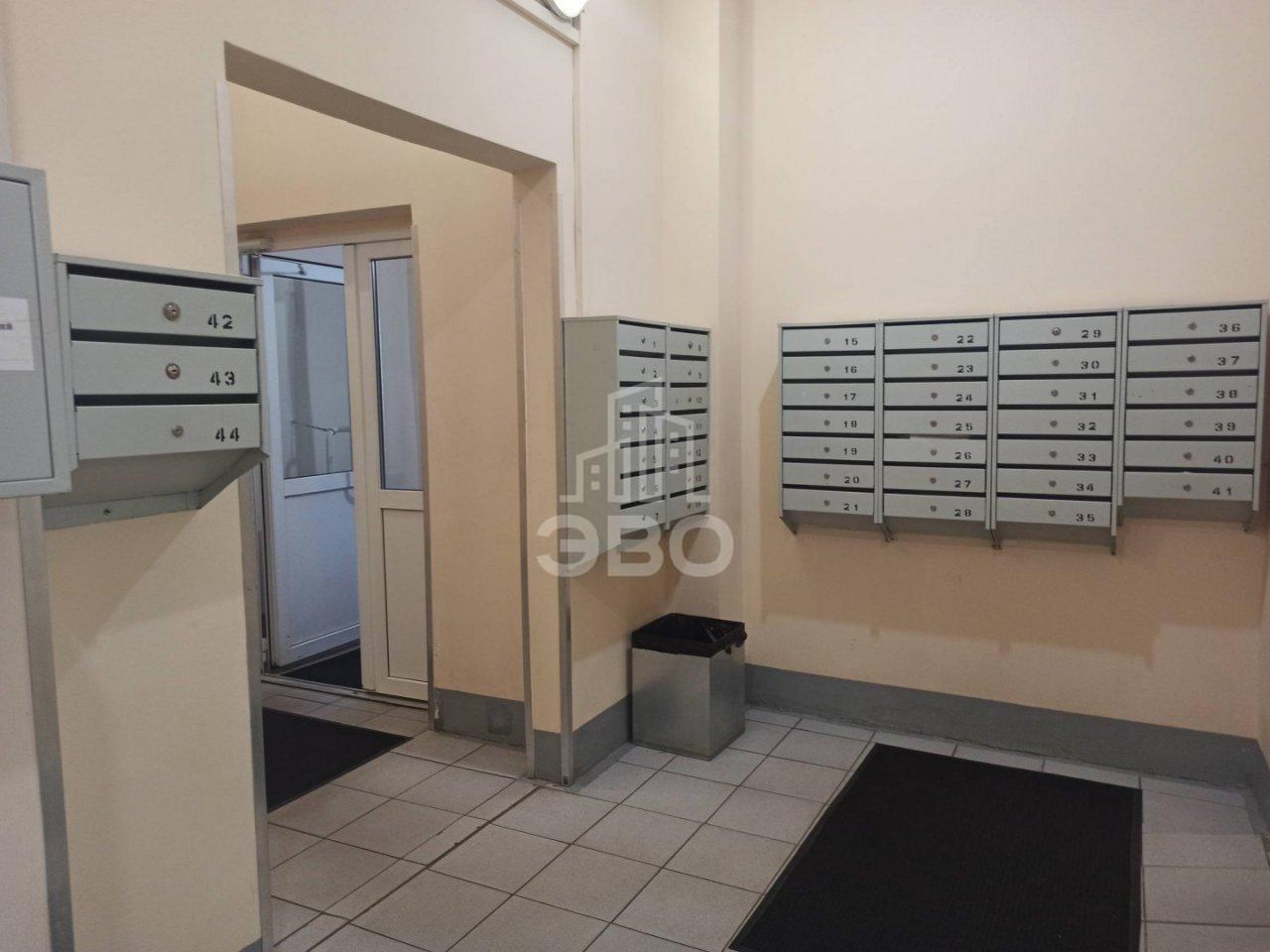 трехкомнатная квартира в Санкт-Петербурге по адресу: Варшавская ул., 23, к 3