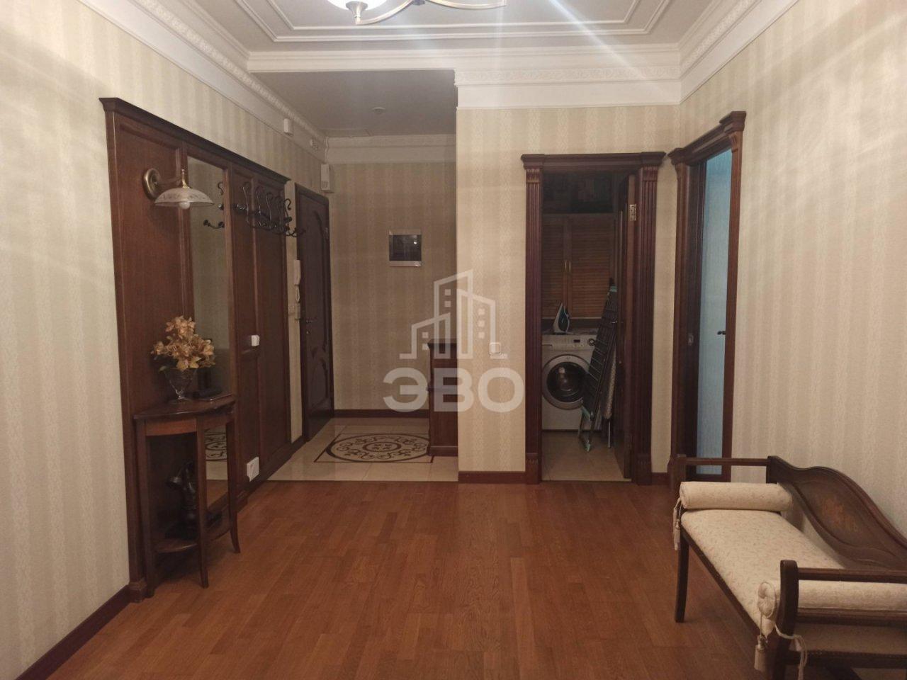 трехкомнатная квартира в Санкт-Петербурге по адресу: Варшавская ул., 23, к 3