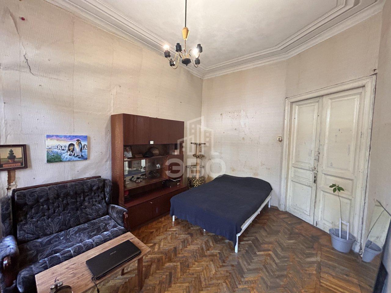 трехкомнатная квартира в Санкт-Петербурге по адресу: 2-я В.О. линия, 29