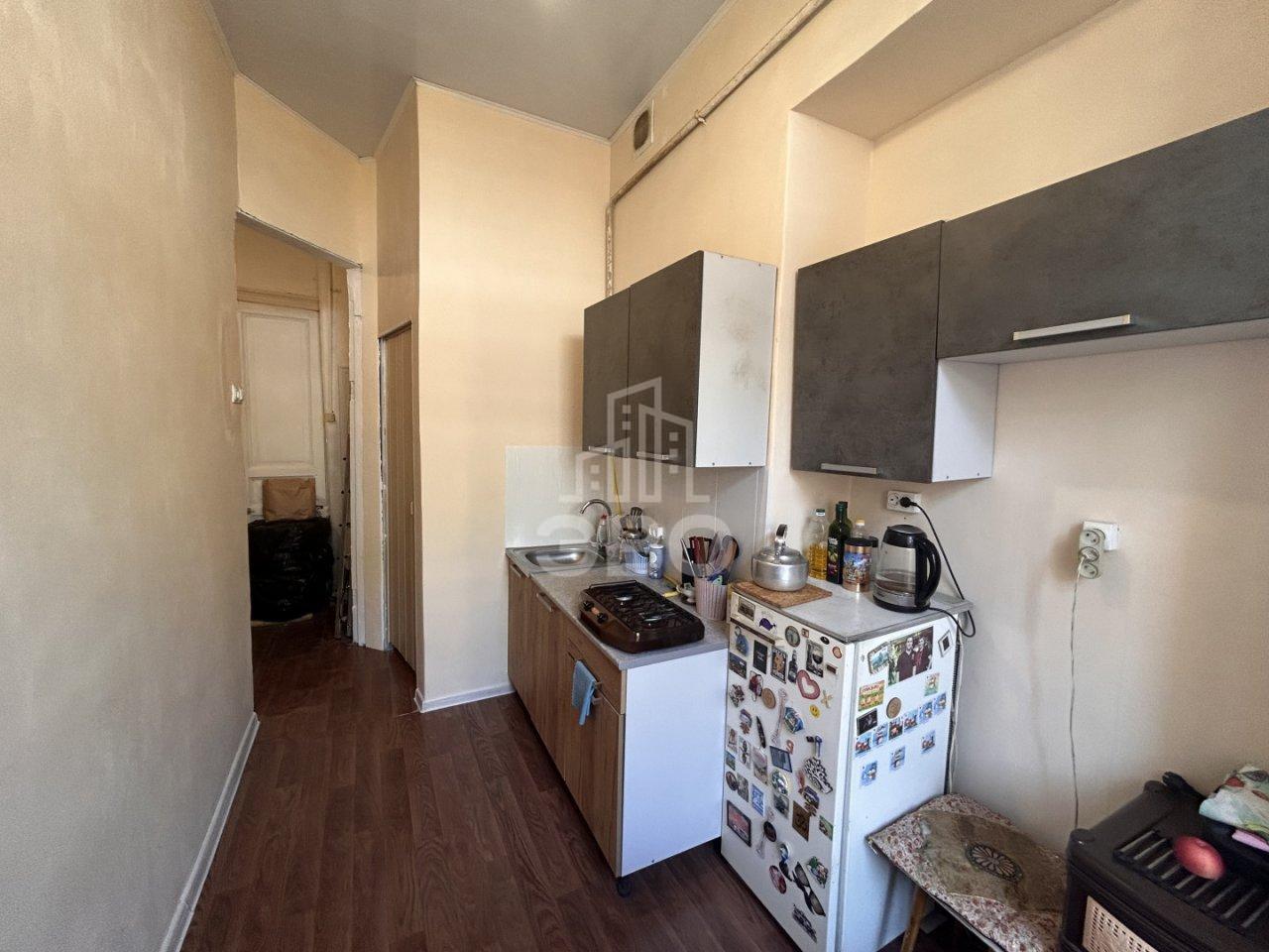 трехкомнатная квартира в Санкт-Петербурге по адресу: 2-я В.О. линия, 29