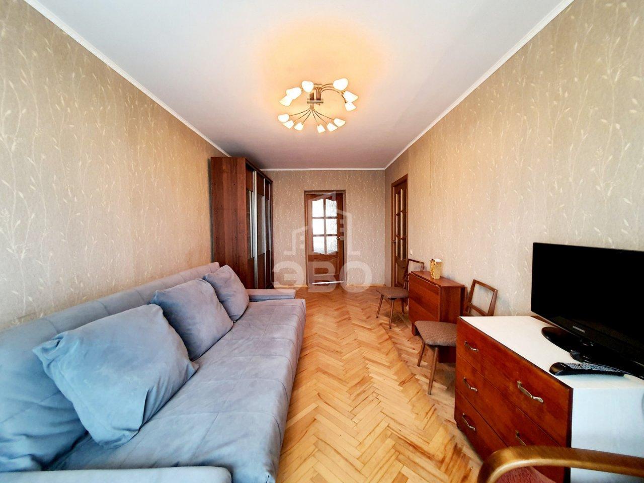 трехкомнатная квартира в Санкт-Петербурге по адресу: Ленинский проспект, 124