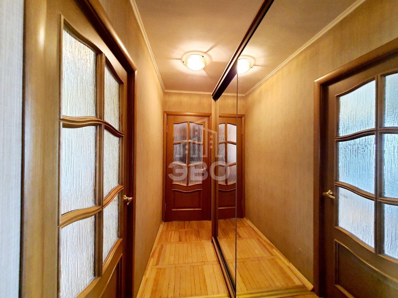 трехкомнатная квартира в Санкт-Петербурге по адресу: Ленинский проспект, 124