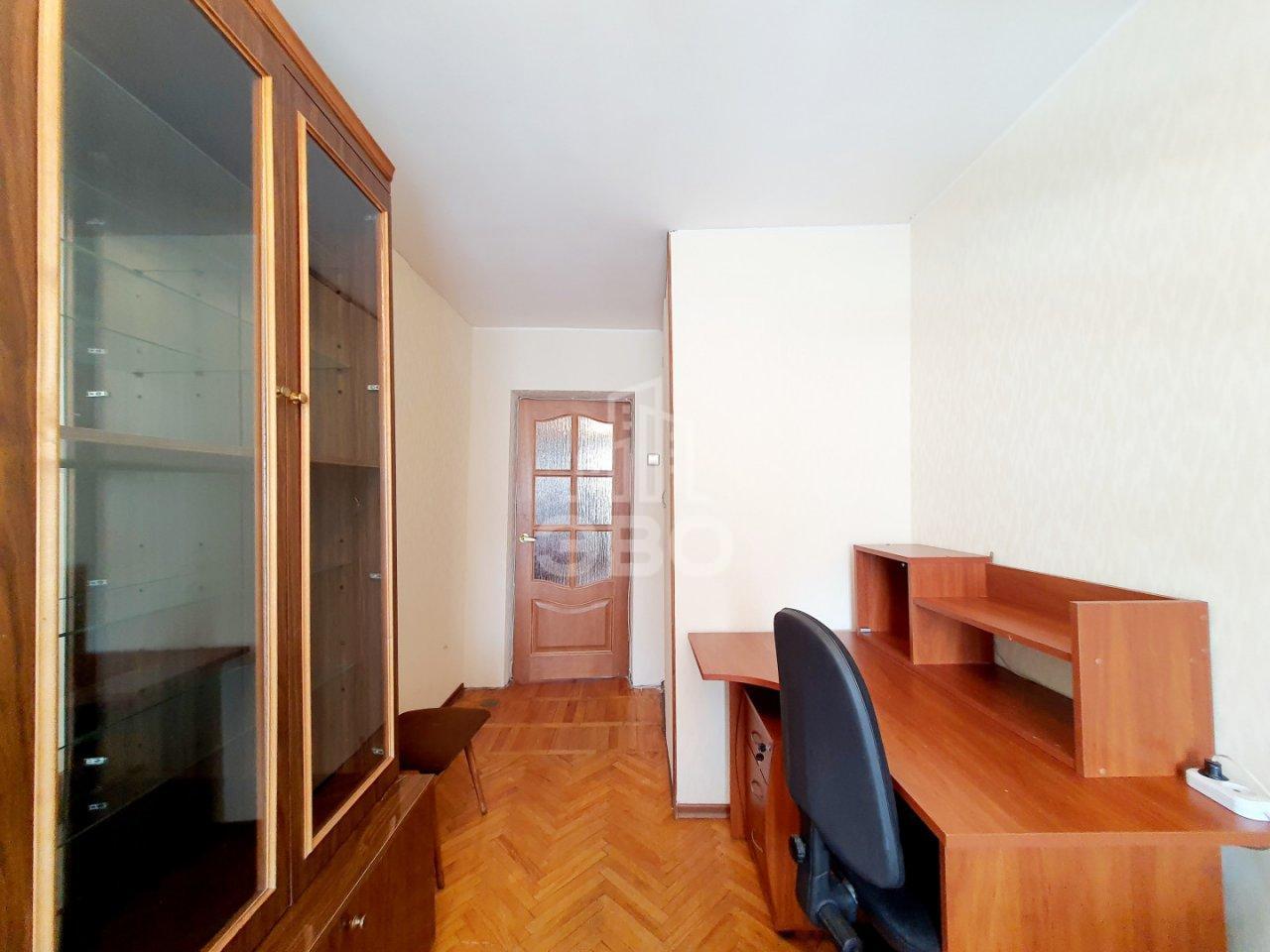 трехкомнатная квартира в Санкт-Петербурге по адресу: Ленинский проспект, 124