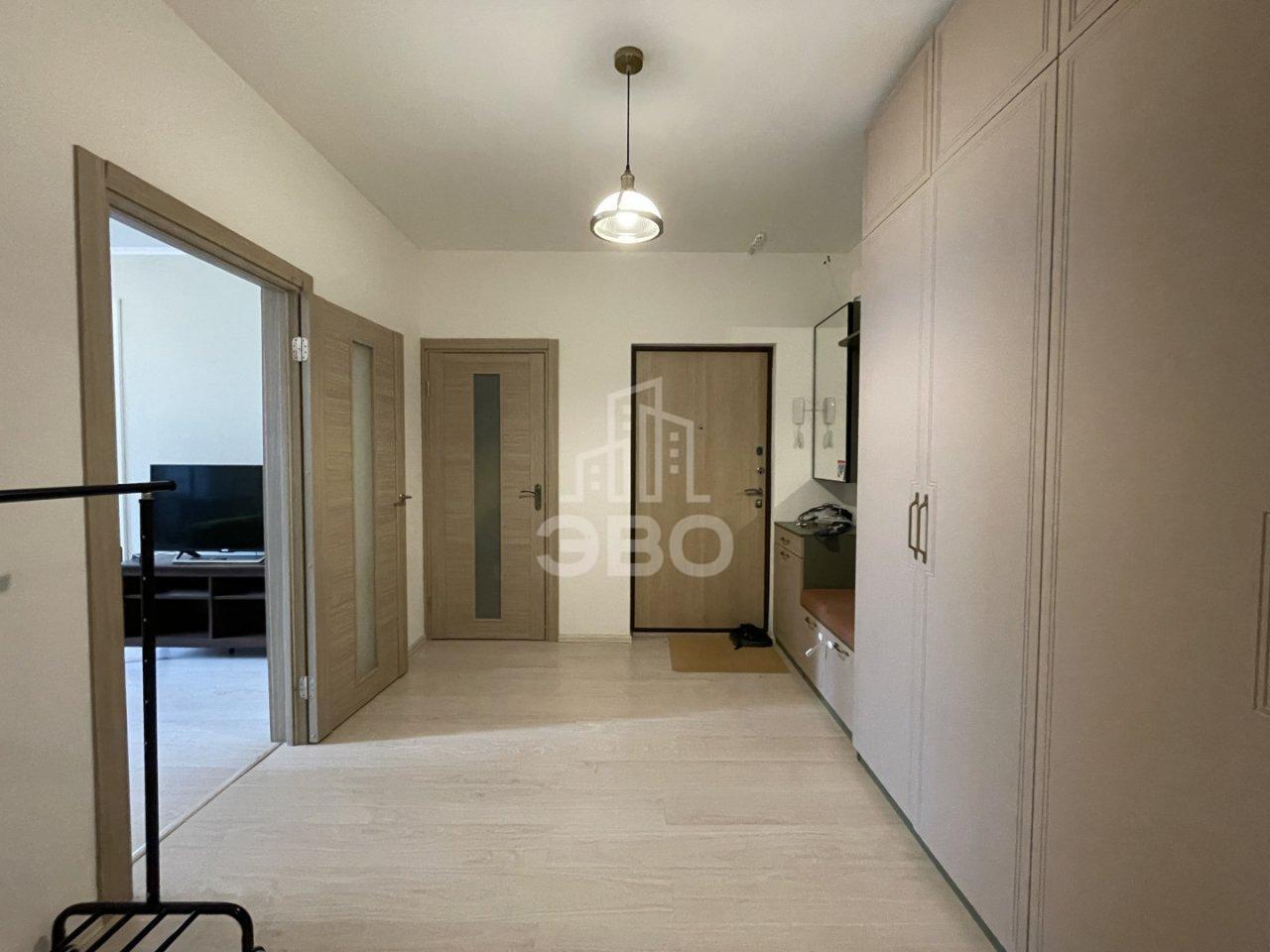 трехкомнатная квартира в Санкт-Петербурге по адресу: Богословская ул., 4, к 1