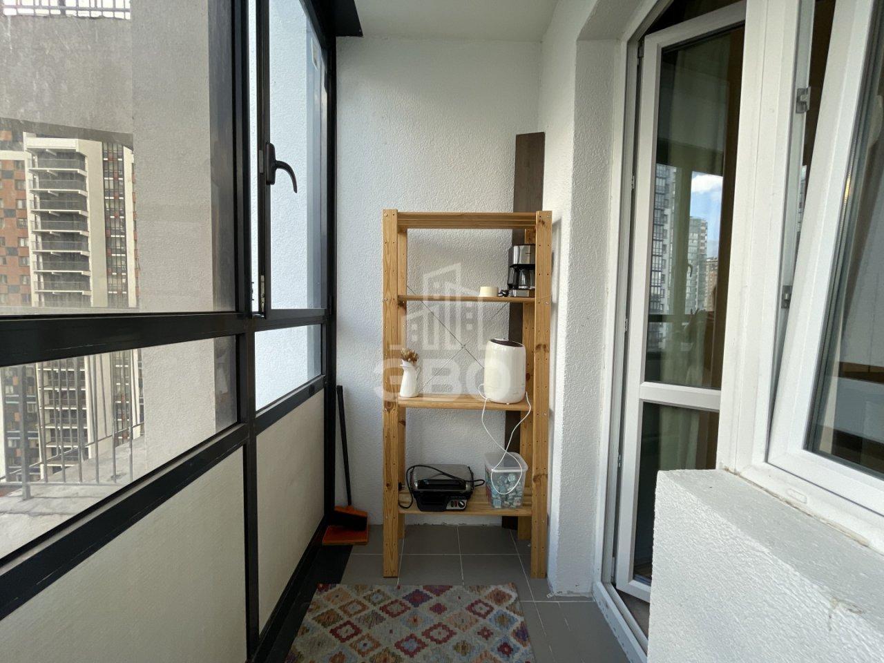 трехкомнатная квартира в Санкт-Петербурге по адресу: Богословская ул., 4, к 1