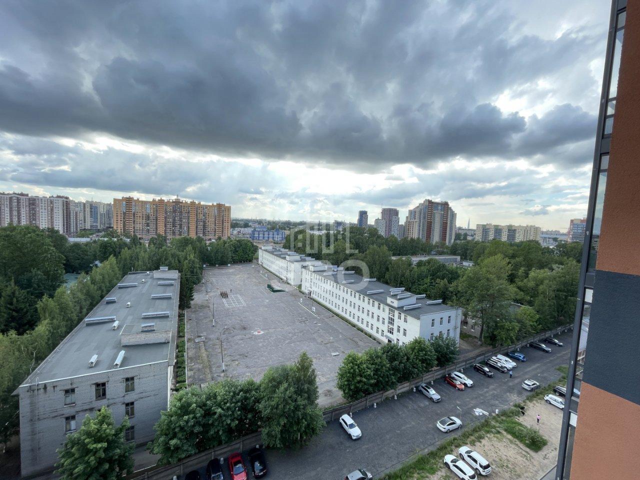 трехкомнатная квартира в Санкт-Петербурге по адресу: Богословская ул., 4, к 1